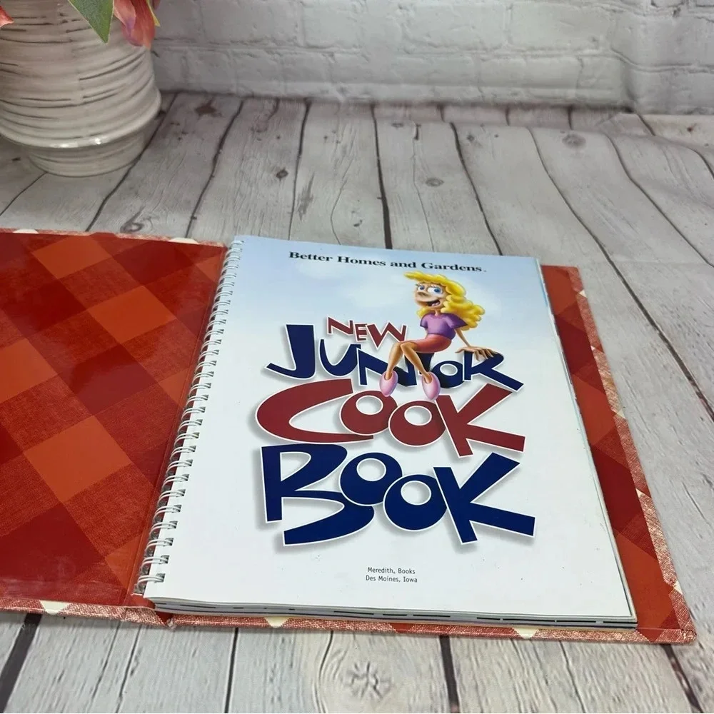 2004 better homes and gardens new junior cookbook